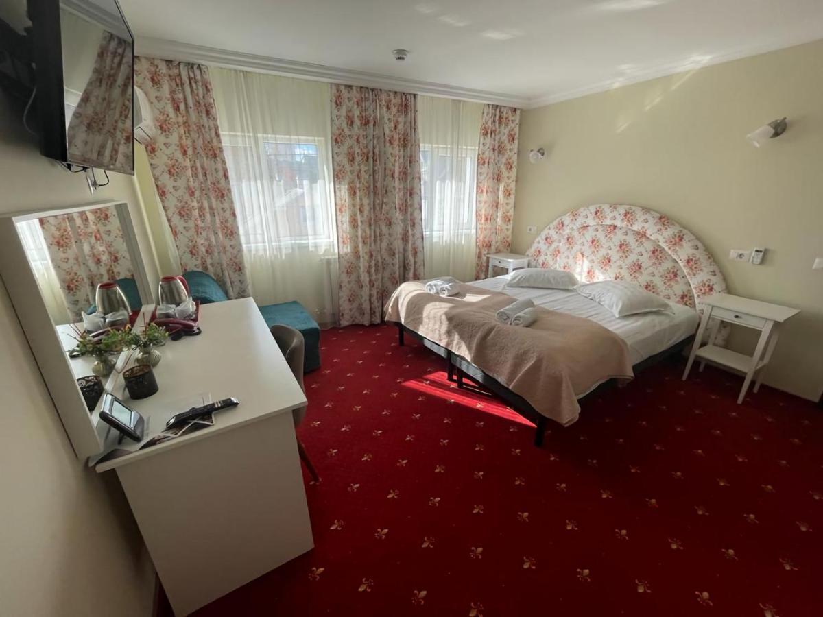 Casa Bucovineana Ξενοδοχείο Σουκεάβα Εξωτερικό φωτογραφία
