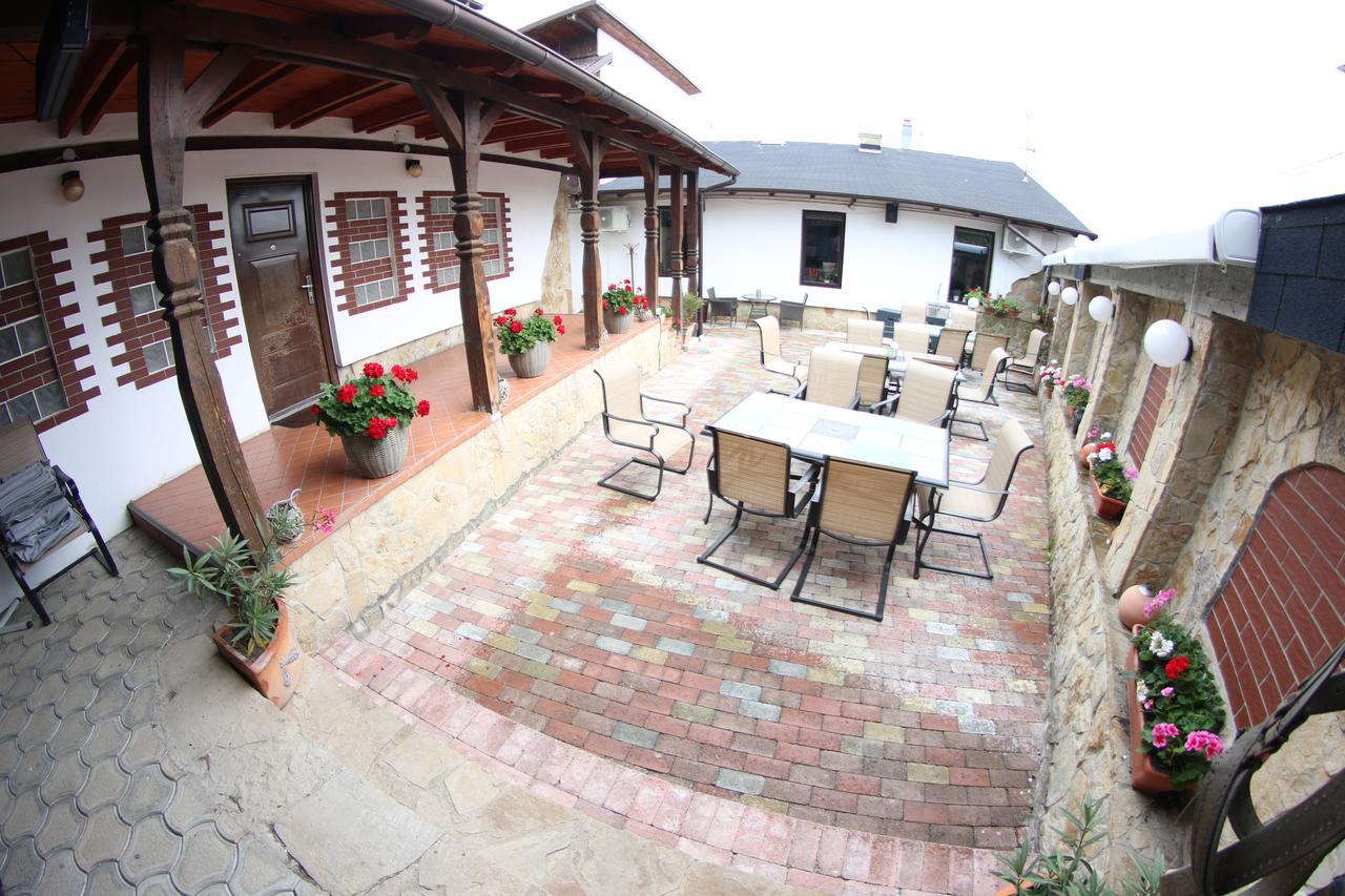 Casa Bucovineana Ξενοδοχείο Σουκεάβα Εξωτερικό φωτογραφία