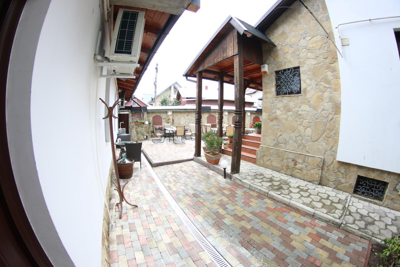 Casa Bucovineana Ξενοδοχείο Σουκεάβα Εξωτερικό φωτογραφία
